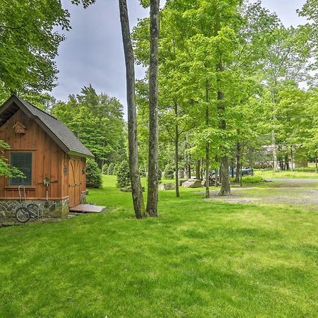 Lake Ariel Lake Wallenpaupack Cabin With Shared Pool!ヴィラ エクステリア 写真