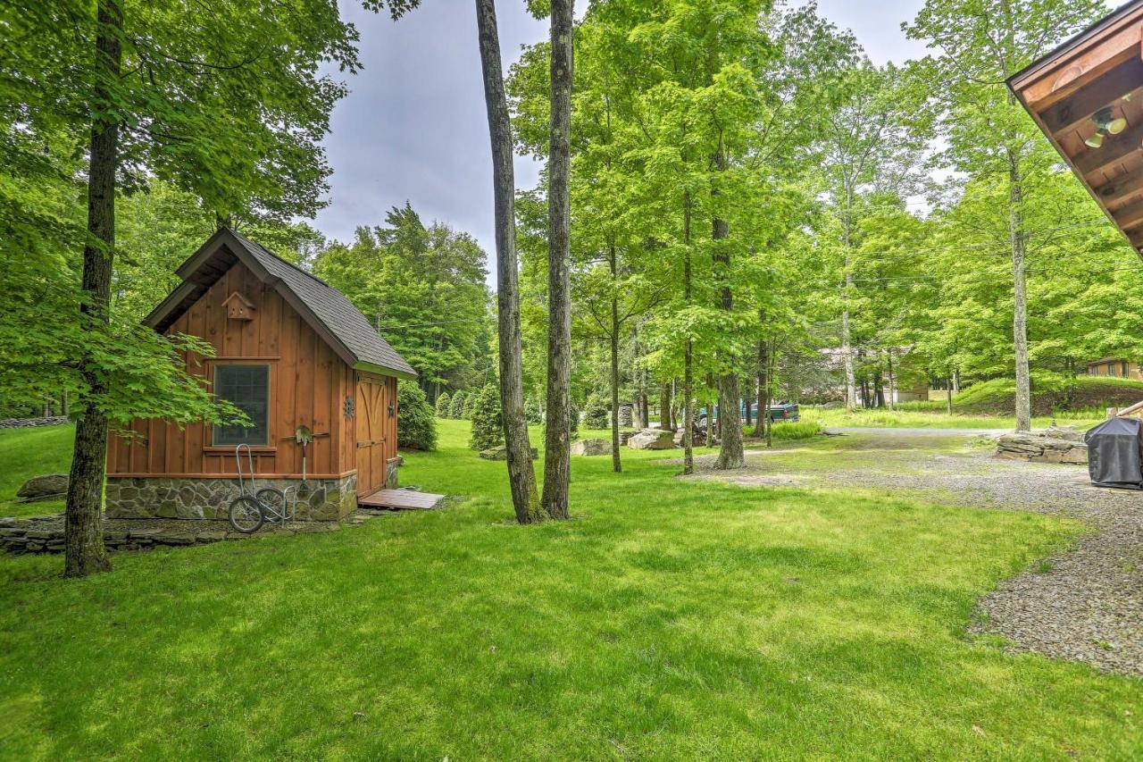 Lake Ariel Lake Wallenpaupack Cabin With Shared Pool!ヴィラ エクステリア 写真