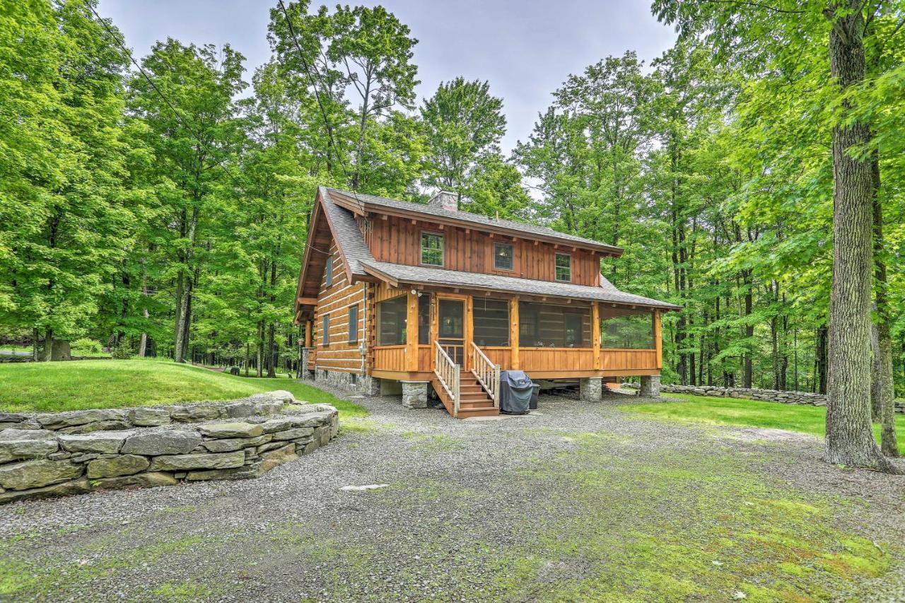 Lake Ariel Lake Wallenpaupack Cabin With Shared Pool!ヴィラ エクステリア 写真